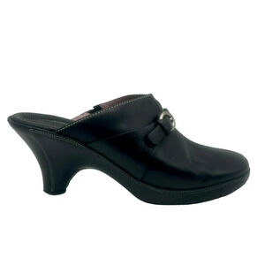 Cole‎ Haan Sallie Clog II Women 8 Black Leather Slip On Buckle Detail Mule Work